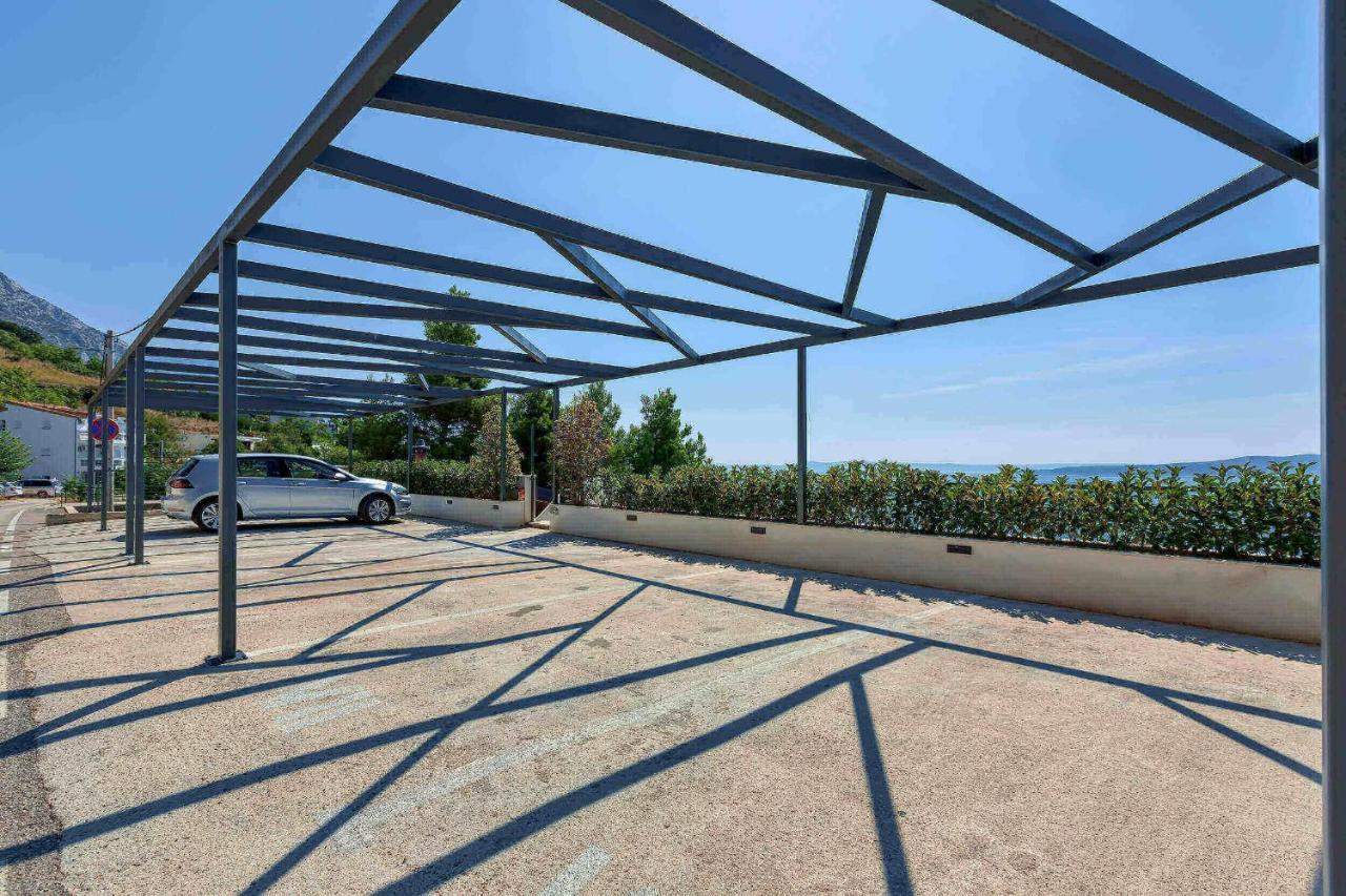 Matko'S Oasis Apartments Brela Exterior photo